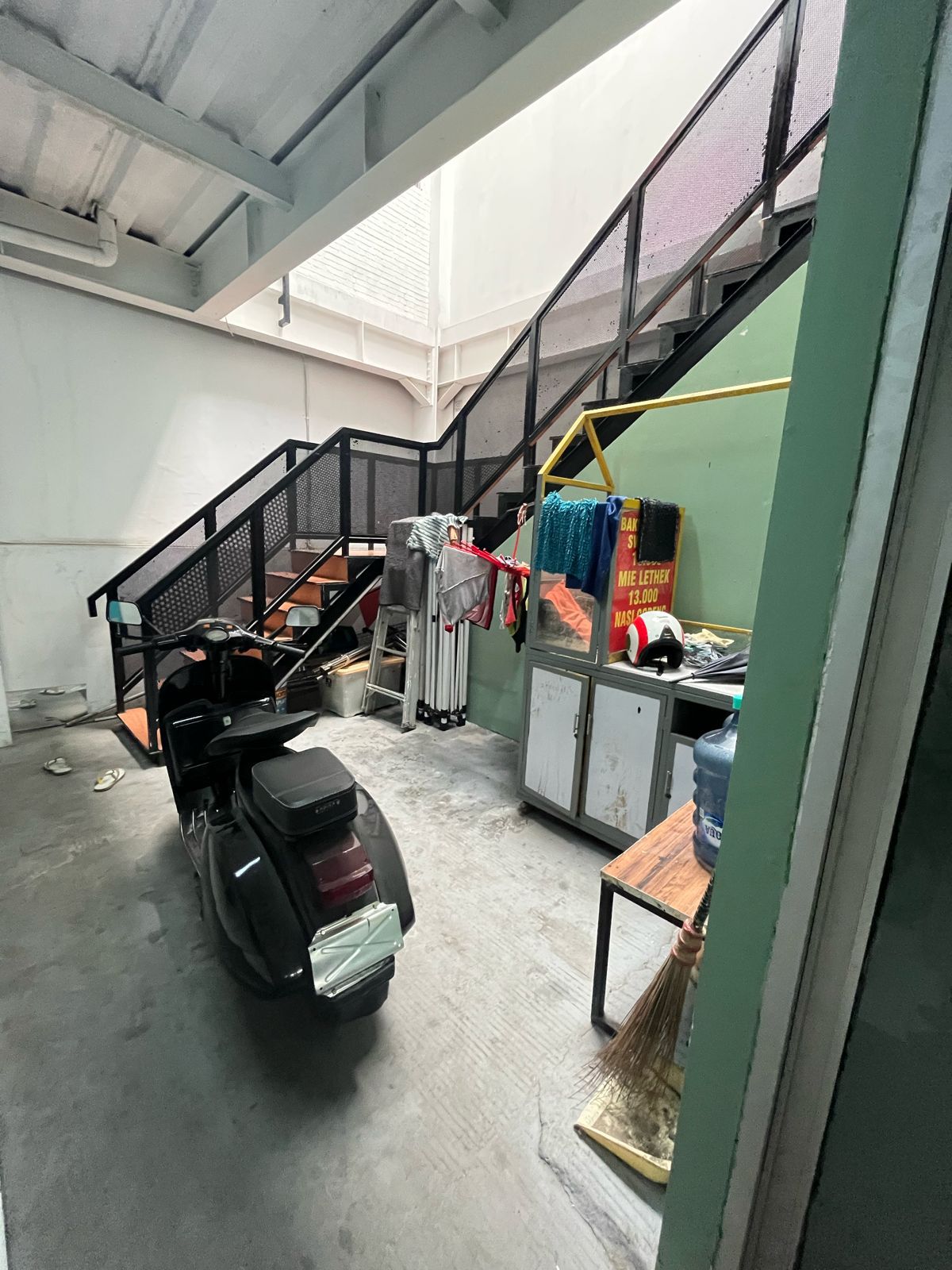 Rumah Dijual di Jalan Cilemah Abang Raya Cikarang Pusat